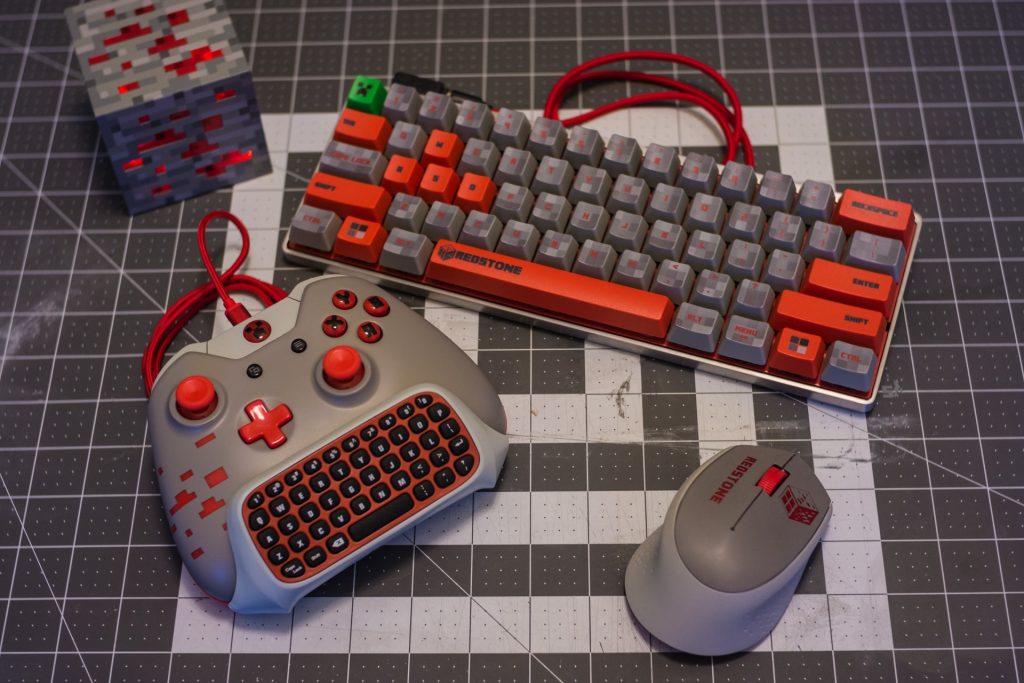 Redstone PC, keyboard, mouse, and XBox controller. (Image via Spencer Kern)
