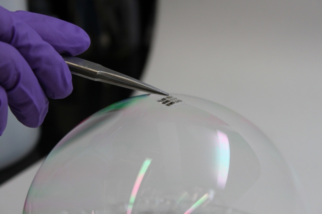 Thinnest solar cell. (Image Credit: Joel Jean and Anna Osherov/ MIT)