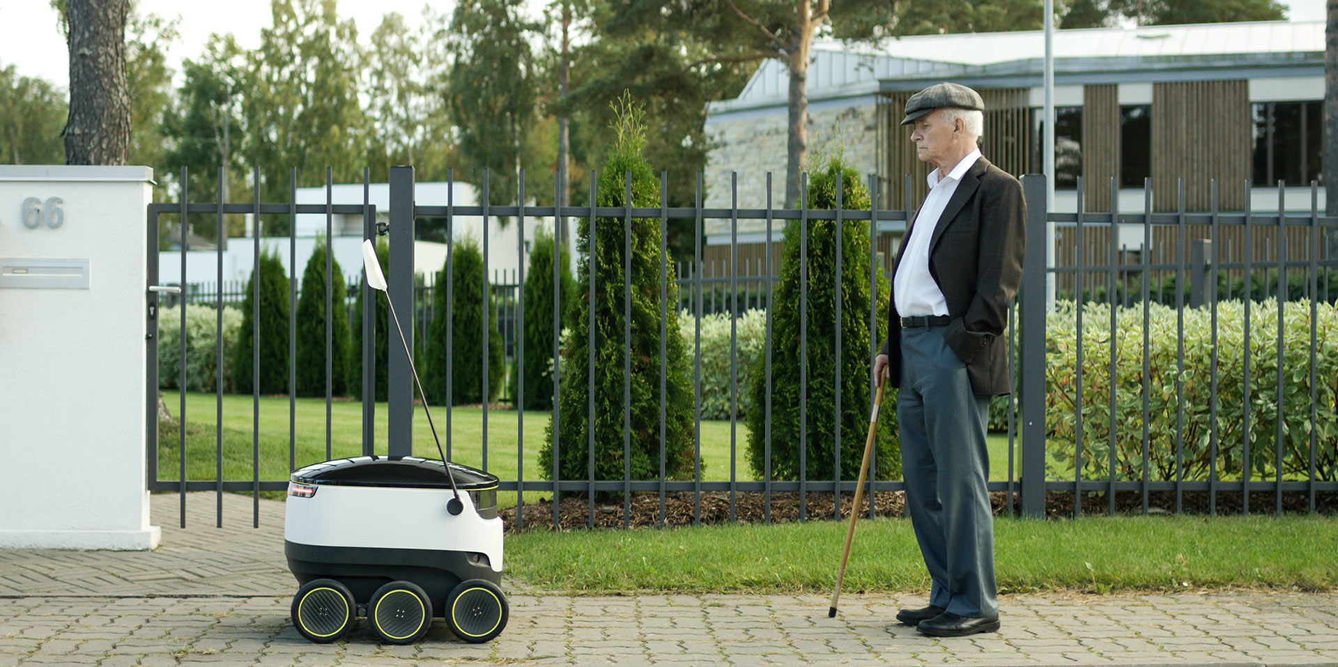 Starship delivery robot. (Image via Starship Technologies)