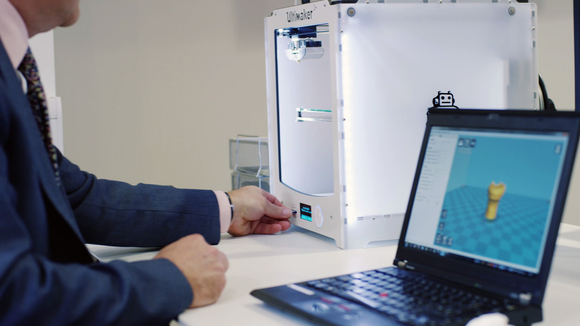 Goldie 3D prints bone replicas in just hours. (Image via Ultimaker)