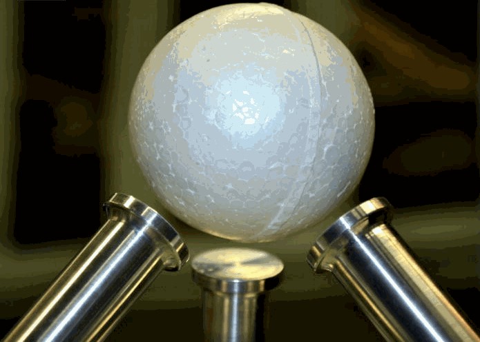 The team levitates a large sphere using sound waves. (Image Credit: Andrade et al. via 2016 AIP Publishing)