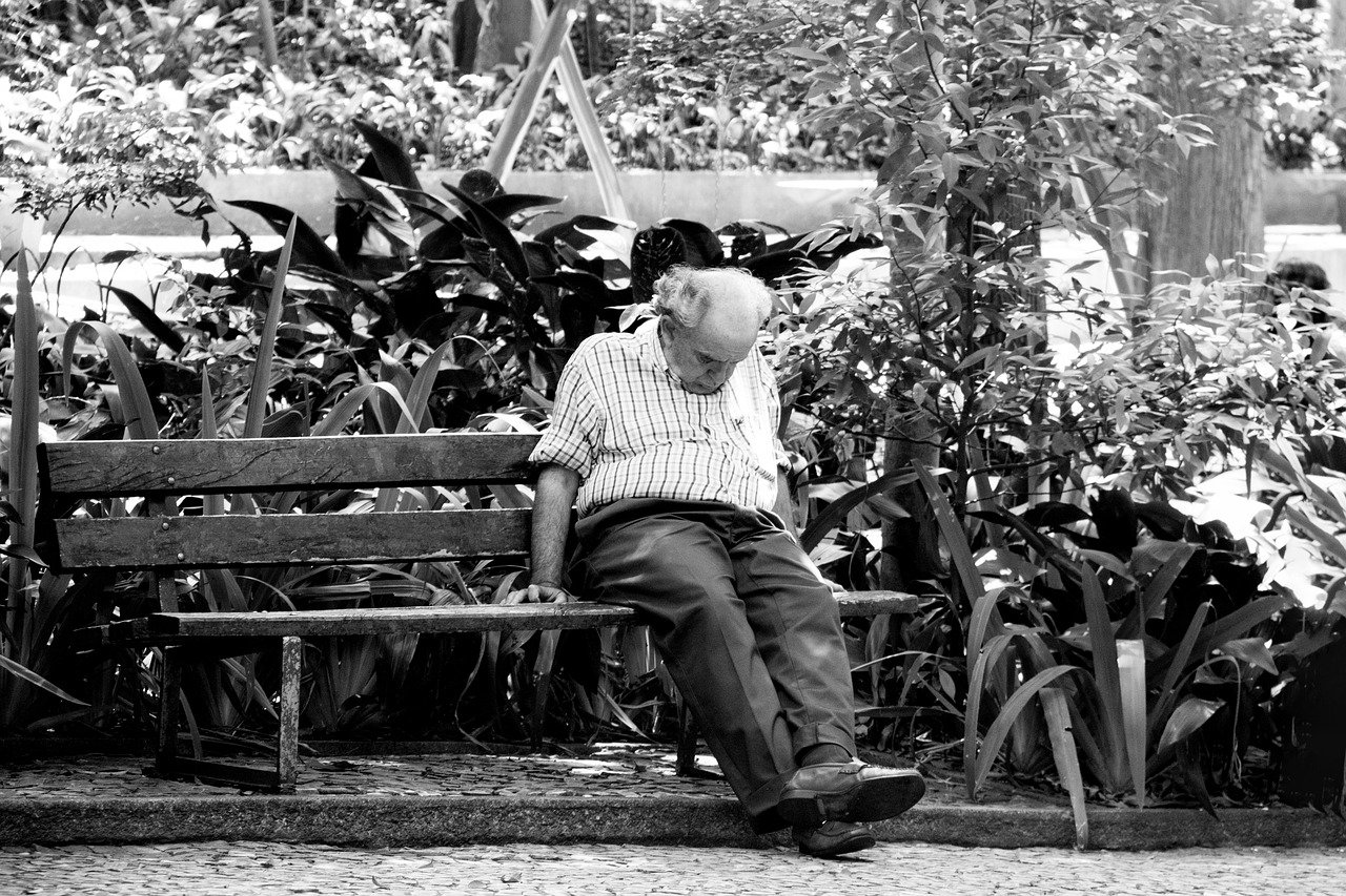 Feeling rested. Мегрэ и человек на скамейке 1973.